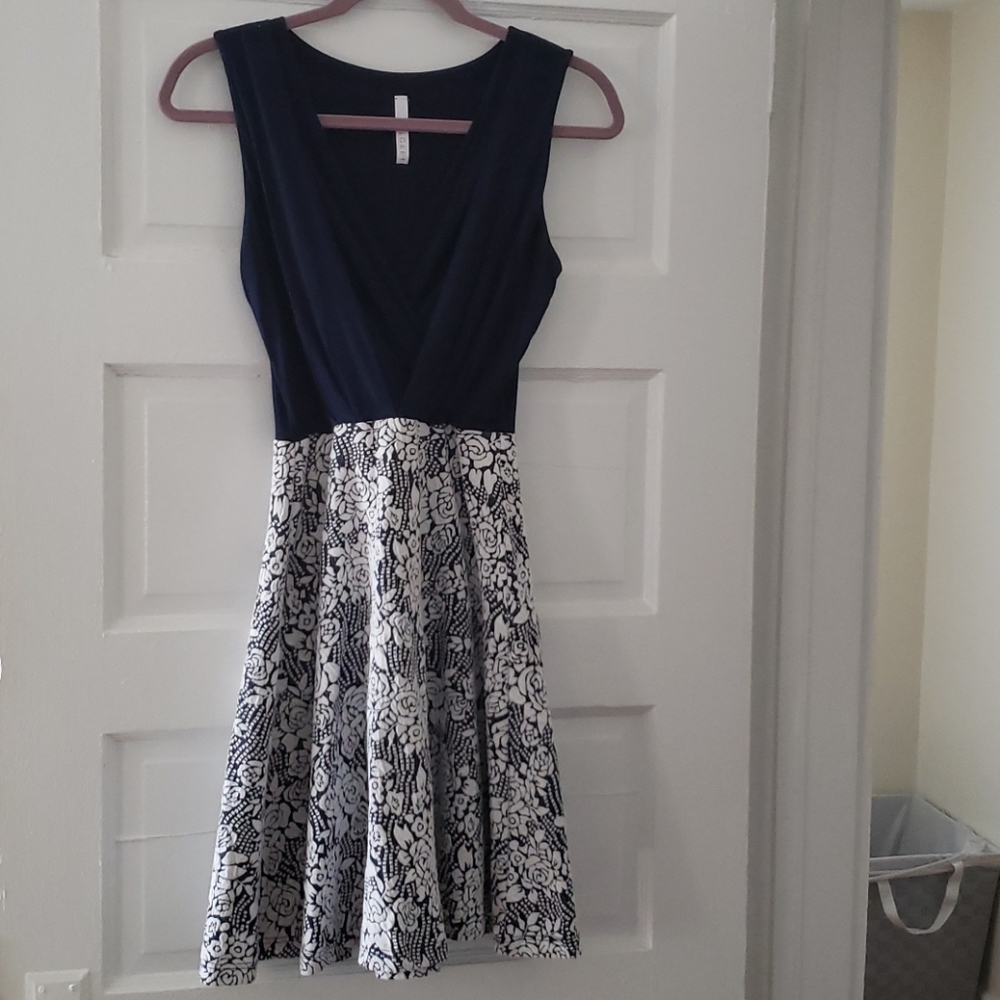 SOLGEE Blue and White Swing Mini Dress szS